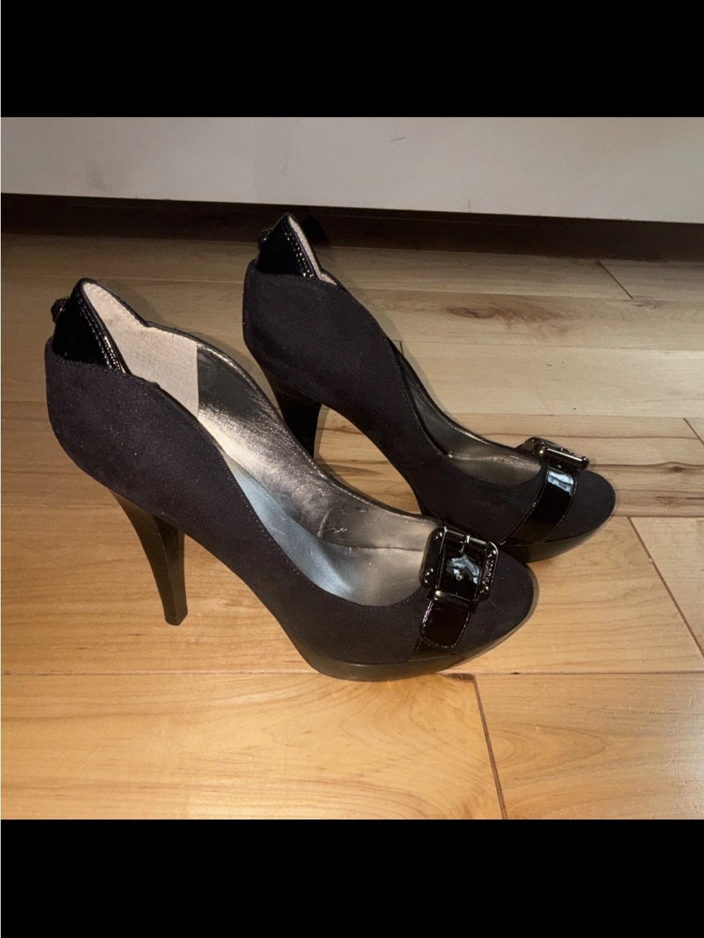 Guess Black Patent Accent Stiletto Pumps